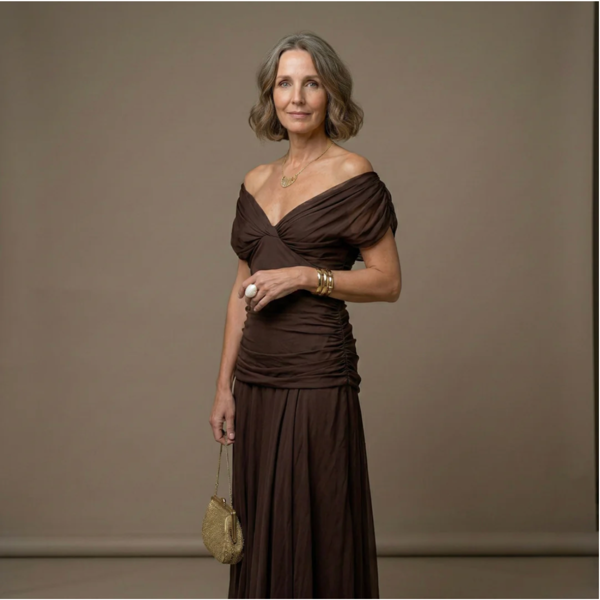 Luisa | Abito lungo elegante con scollo a V che valorizza la silhouette