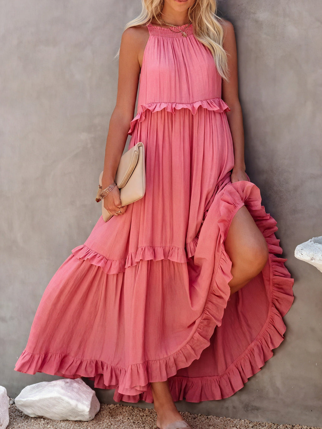 Abito Maxi Fluido con Scollo All'Americana e Dettagli Volant