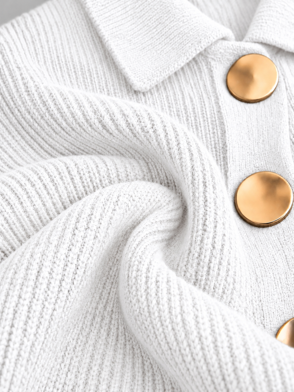 Cardigan oversize con colletto e grandi bottoni metallici