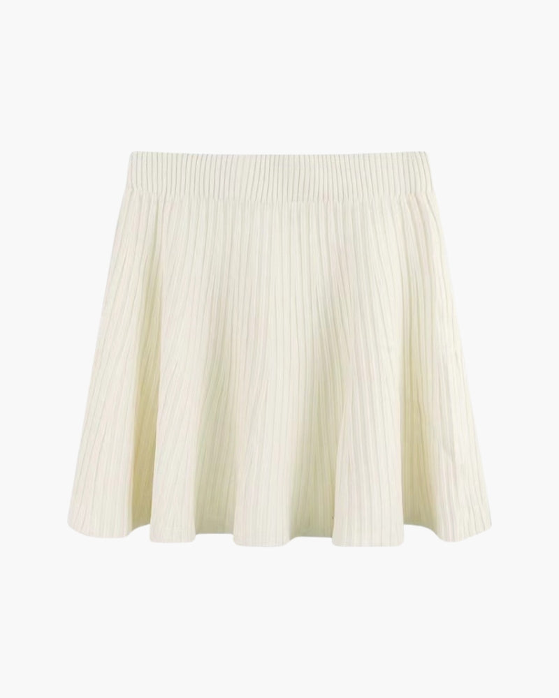 Minigonna Oxford in Lana Plissettata — Eleganza Senza Tempo