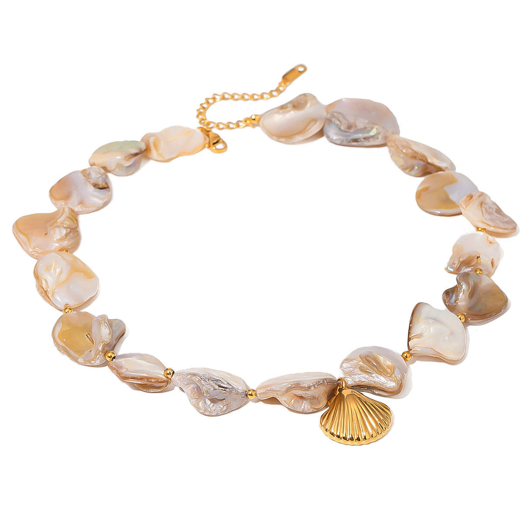 Niche Shell String Pendant Necklace