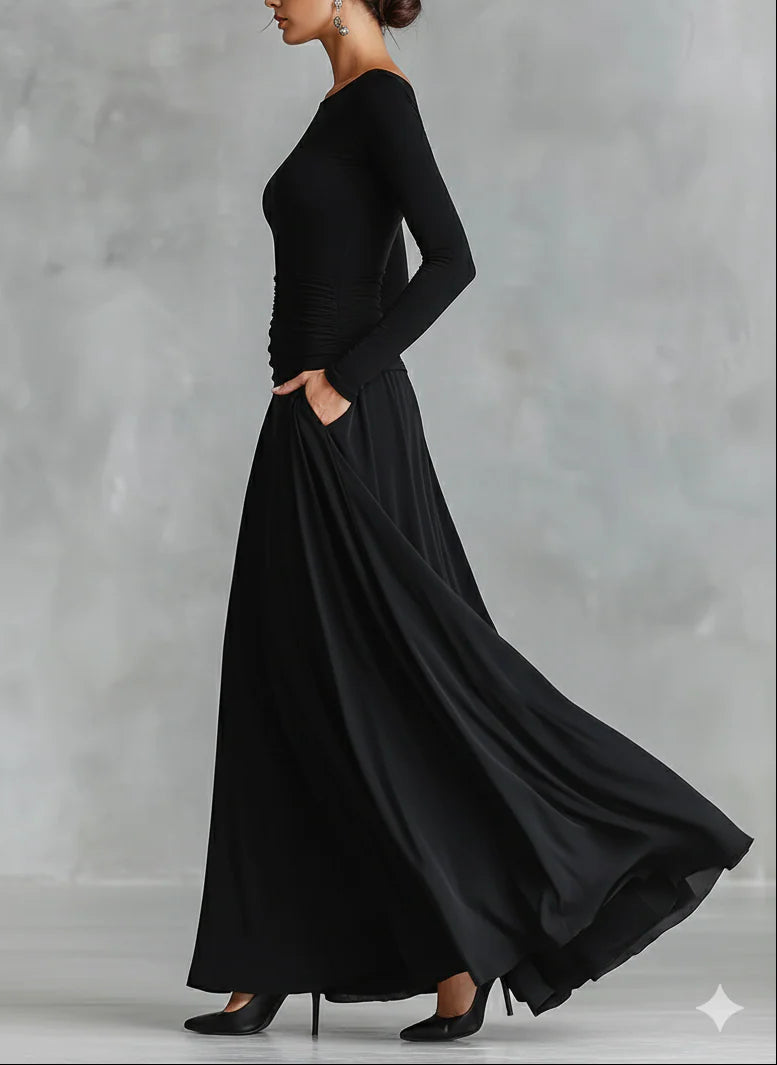 Adele - Abito lungo moderno in crepe nero con scollo a barca e pieghe