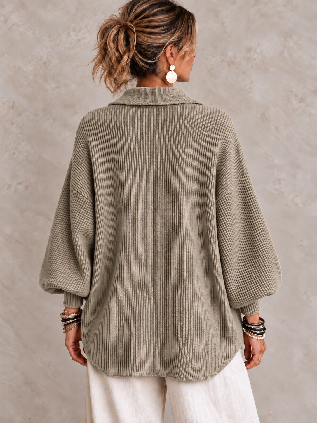 Cardigan oversize con colletto e grandi bottoni metallici
