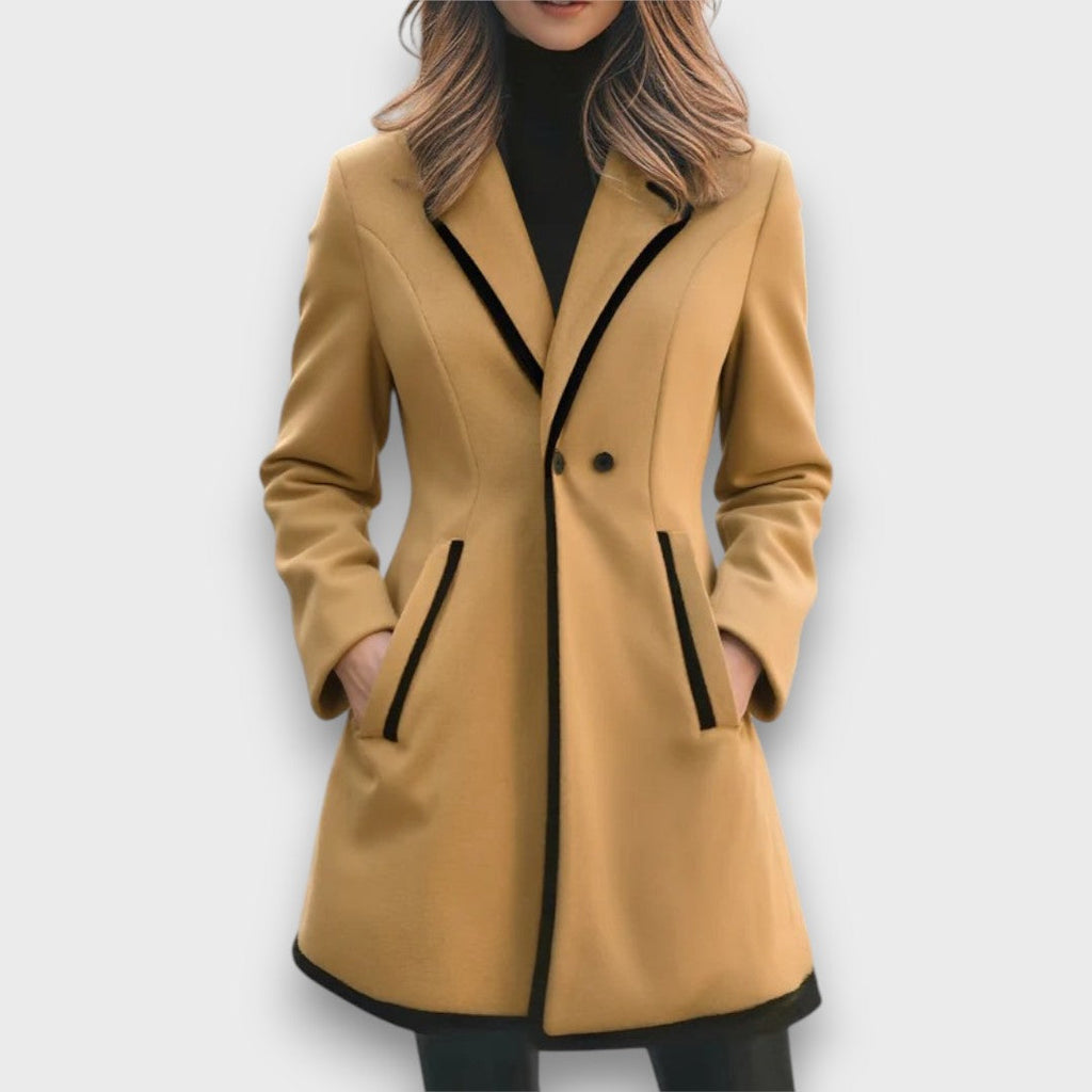 Morenza – Cappotto bianco con bordi neri